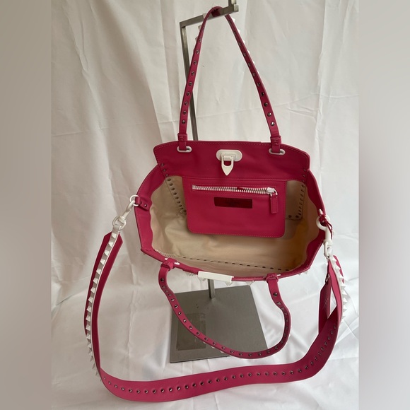 $3250 Set of 2 Valentino Garavani bag and wallet new with tag and dust bags - Picture 3 of 17